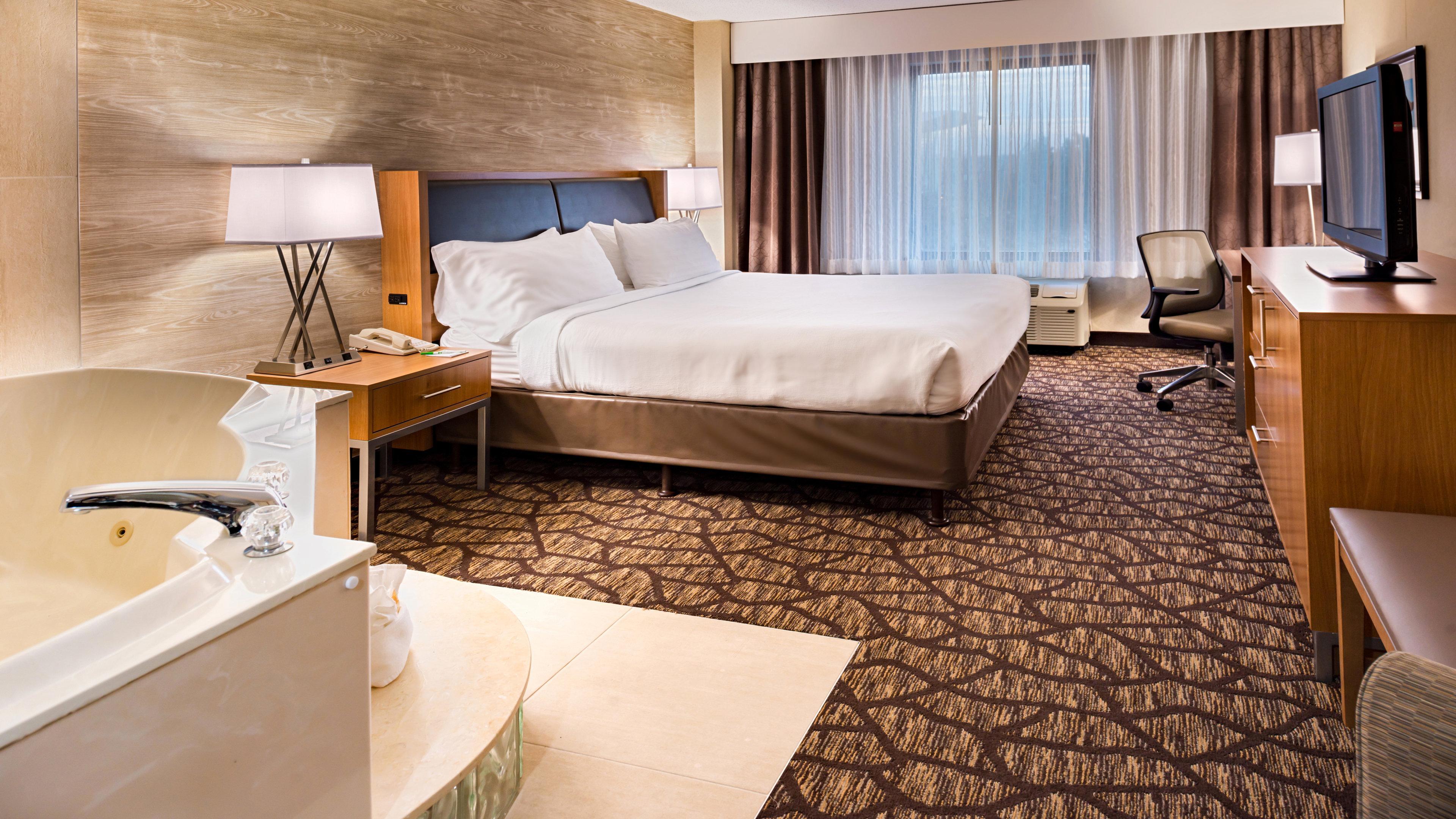 Holiday Inn Hotel & Suites Warren By Ihg Exterior foto